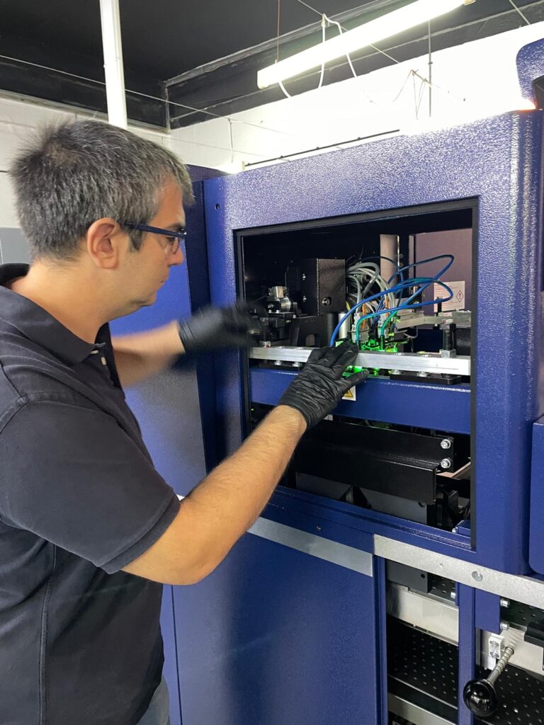 ATTENZIONE: Assumiamo due nuovi membri per il nostro team di Assistenza Tecnica